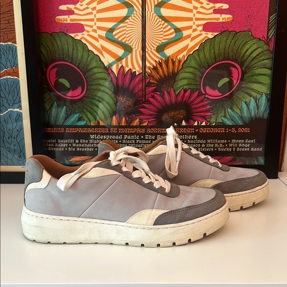 Vionic Elsa Sneakers-Sz 8 - Picture 5 of 7